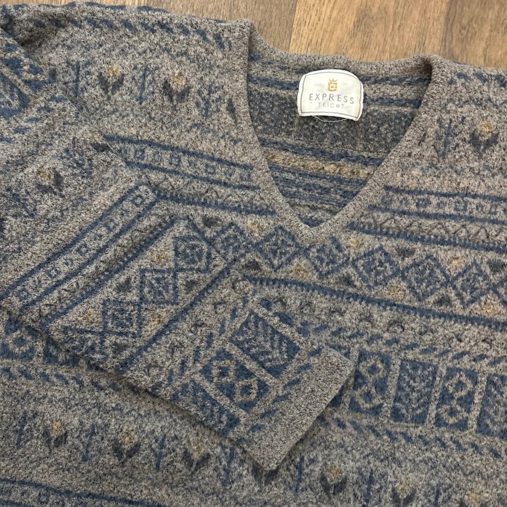 Vintage 1990s Express Tricot Fair Isle Style V Neck Thick Wool Pullover Sweater